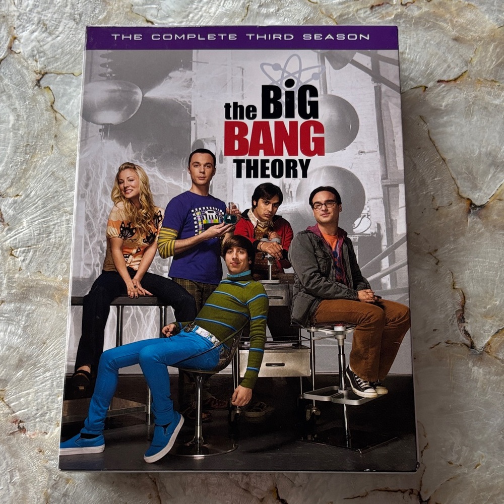 The Big Bang Theory Season 3 DVD Spine - White with Red & Black Accents